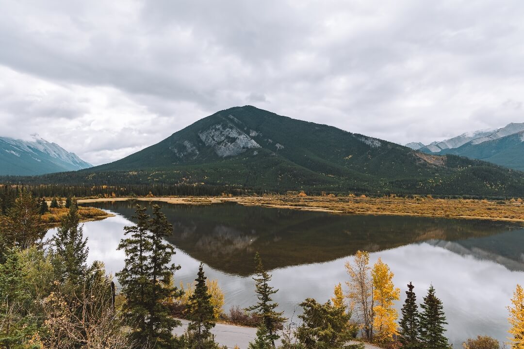 vermilion lakes mount rundle vermilion lakes mount rundle