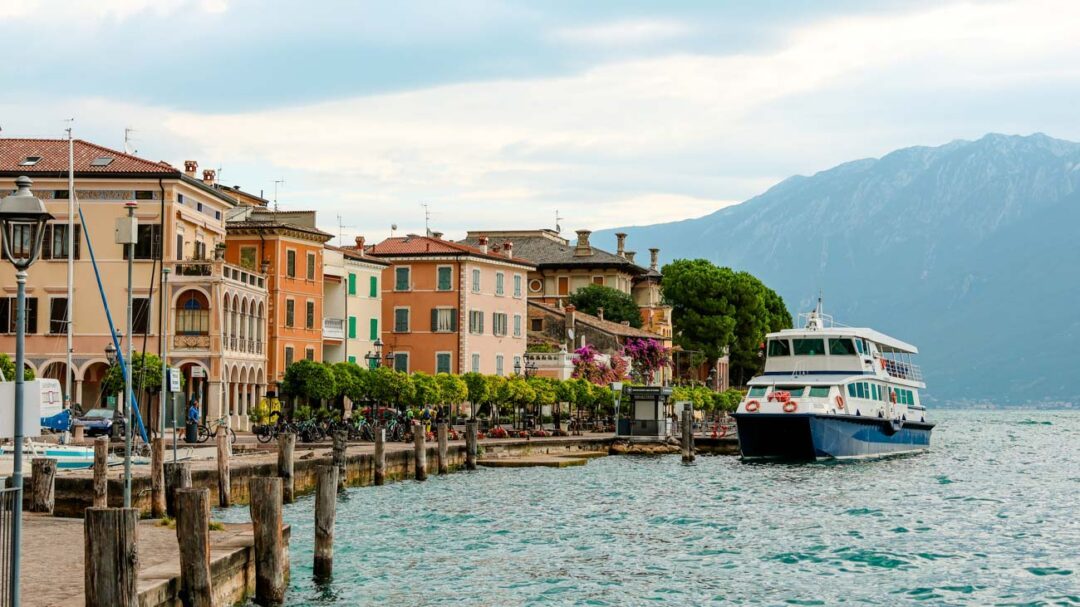 Elegantes Gardasee Schonste Stadte Ebenbild