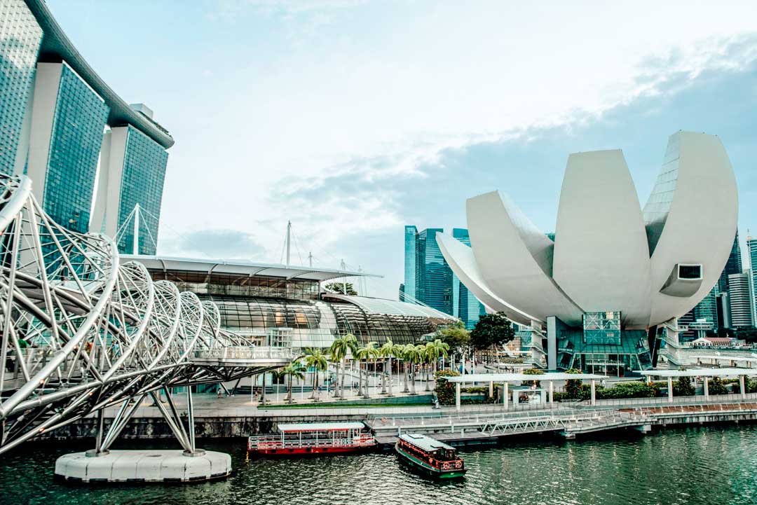 singapur helix bridge artscience museum