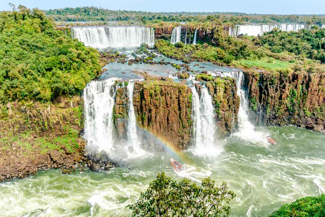 brasillien iguacu wasserfaelle boot