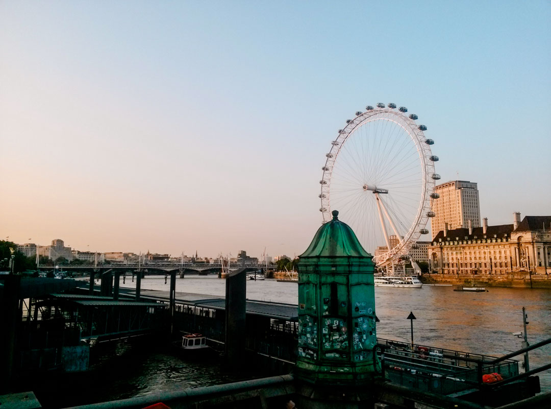 england london london eye im sonnenuntergang england london london eye im sonnenuntergang