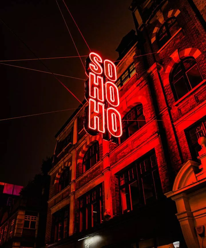england neonschild in soho england neonschild in soho