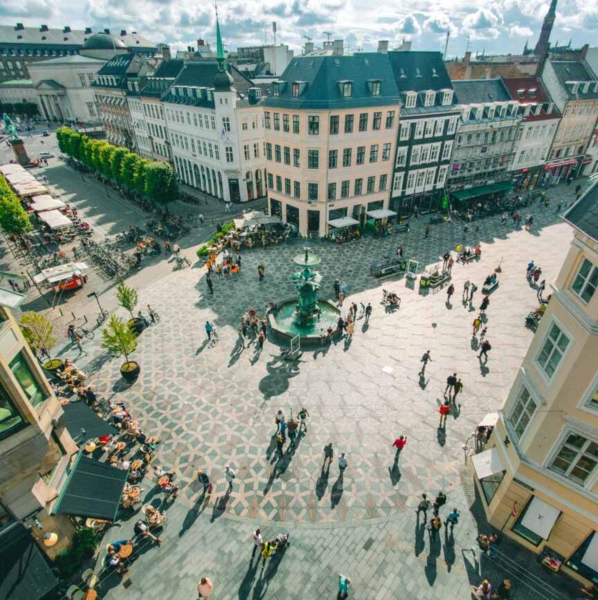 Fußgängerzone Strøget von oben in Kopenhagen, Dänemark