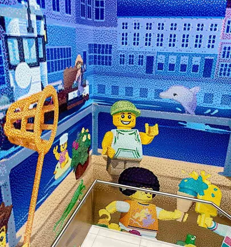 legostore in kopenhagen daenemark 01 legostore in kopenhagen daenemark 01
