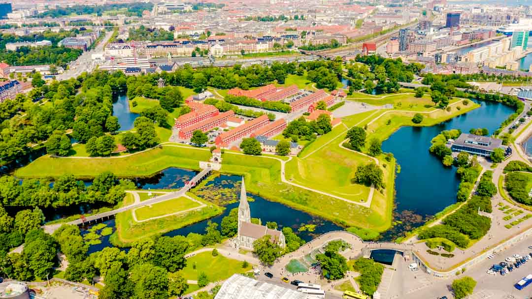 zitadelle und kastellet von oben in kopenhagen daenemark zitadelle und kastellet von oben in kopenhagen daenemark