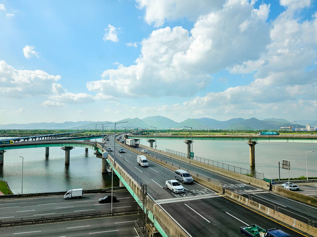 suedkorea ausblick auf der fahrt nach busan suedkorea ausblick auf der fahrt nach busan