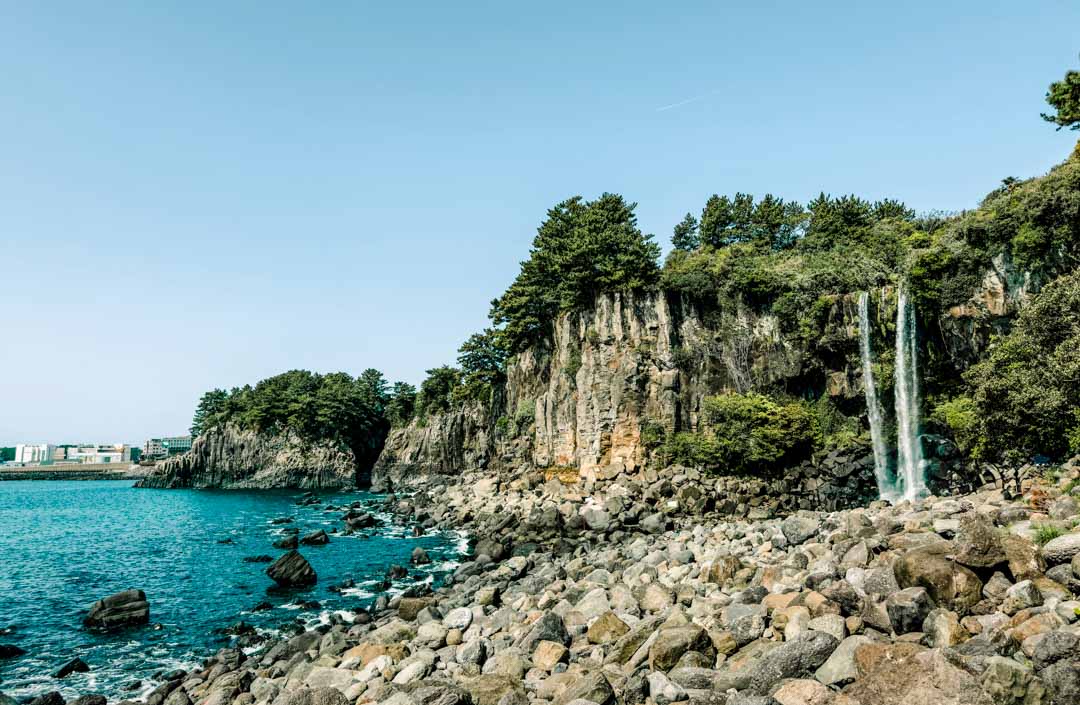 suedkorea jeju island jeongbang wasserfall