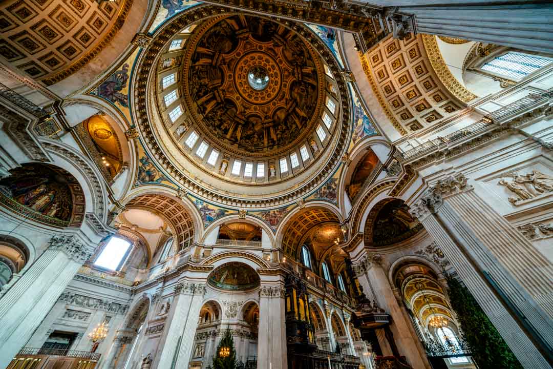 england london st paul cathedral nave 2