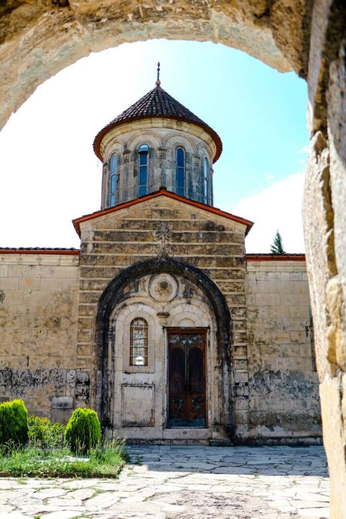 georgien kloster motsameta turm