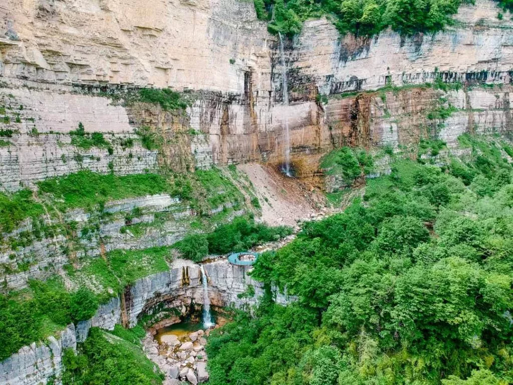 georgien okatse wasserfall georgien okatse wasserfall