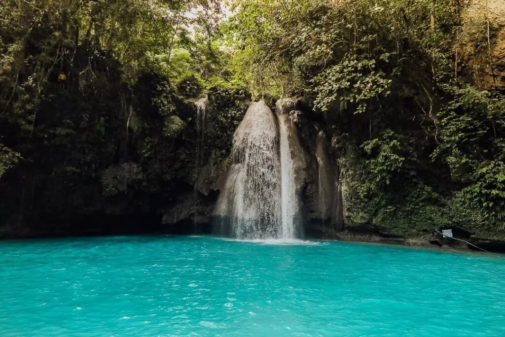 moalboal kawasan falls