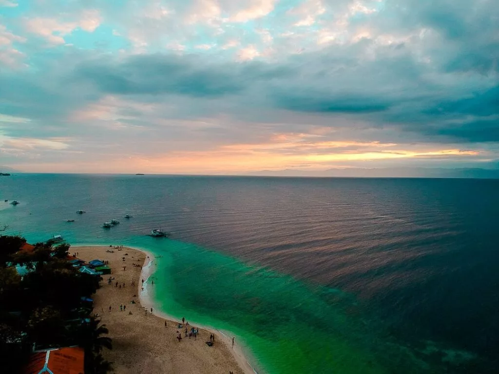 moalboal white beach