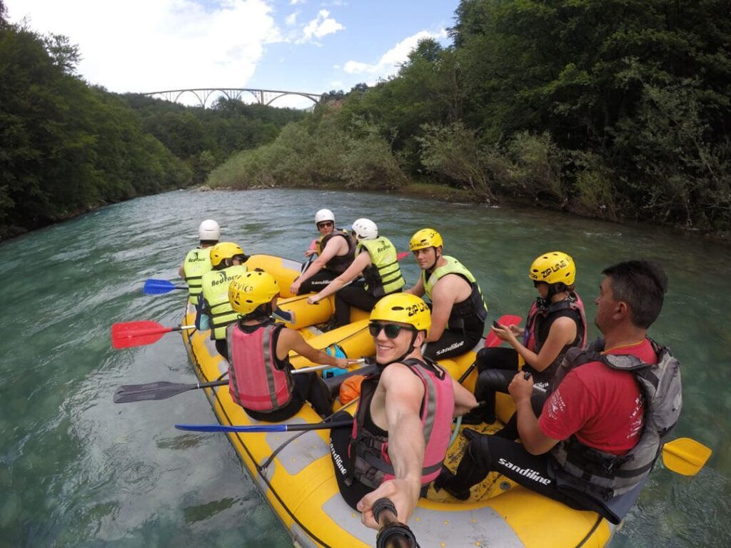montenegro roadtrip rafting tara schlucht