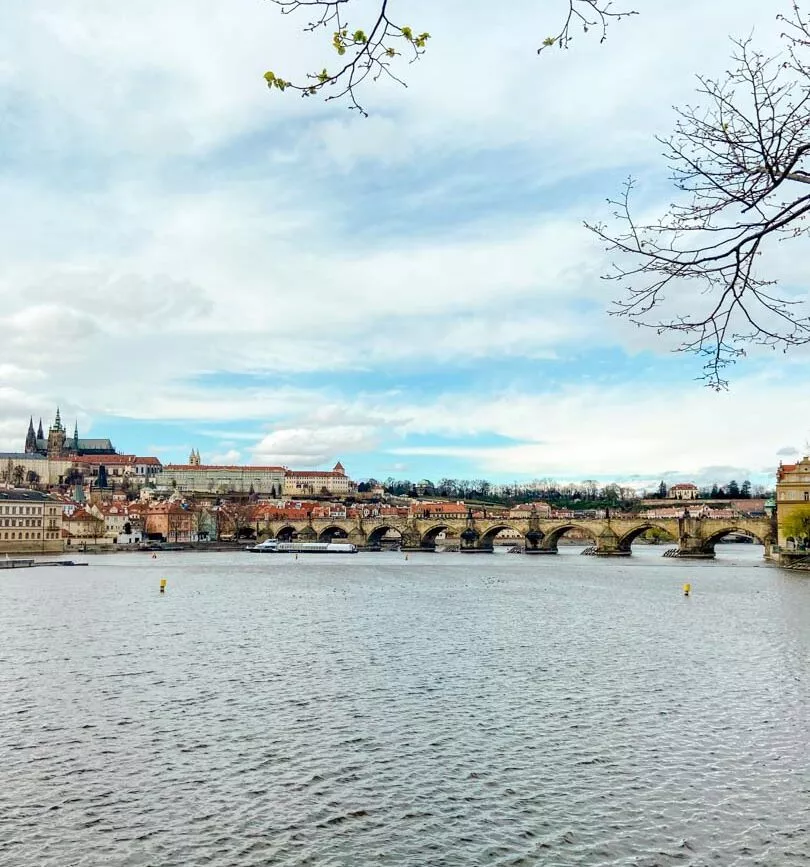 prag blick auf karlsbruecke
