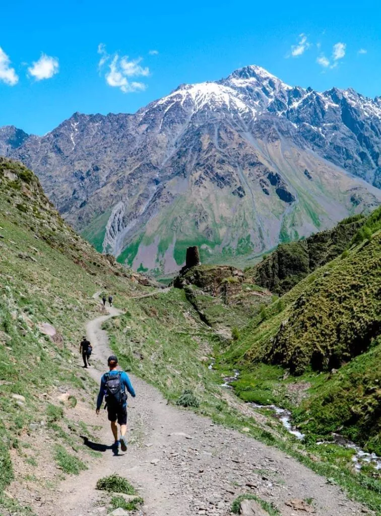 wanderung gergeti kirche