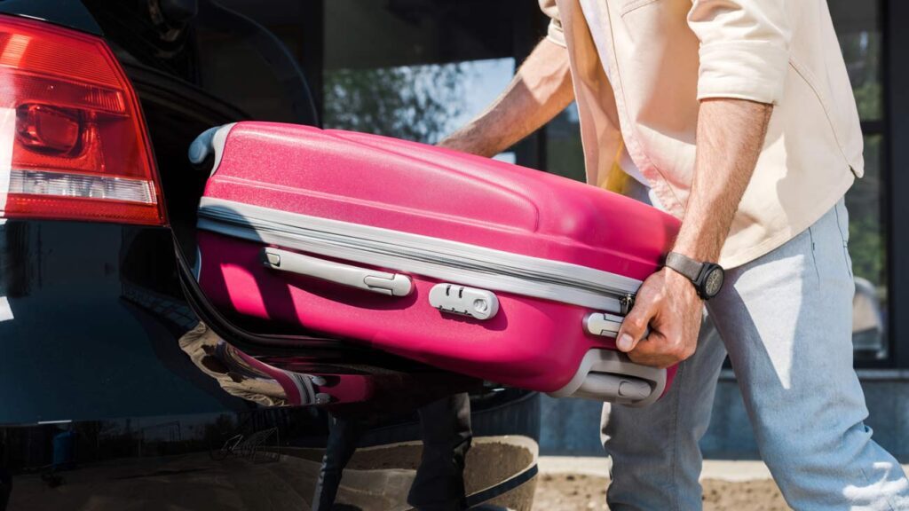 gepaeck einladen in den mietwagen in zypern