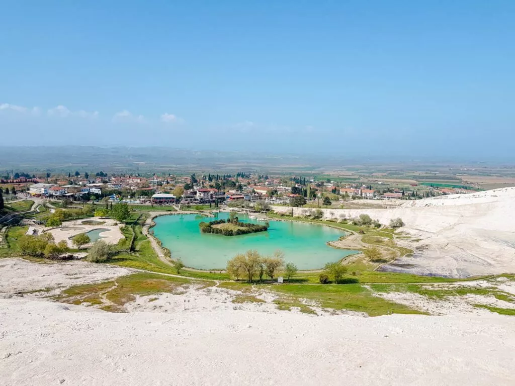 tag 7 blick auf pamukkale stadt tag 7 blick auf pamukkale stadt