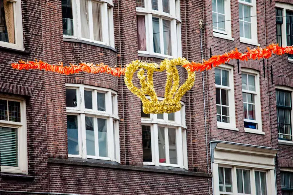 amsterdam staedtetrip kingsday 02 neu