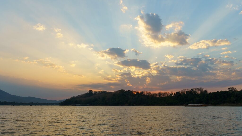 laos luang prabang mekong river sunsetcruise