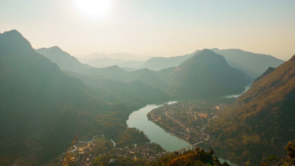 laos nong khiaw blick vom phadeng peak viewpoint