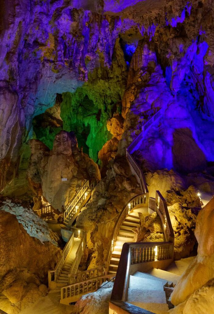 laos thakhek loop xieng liab cave