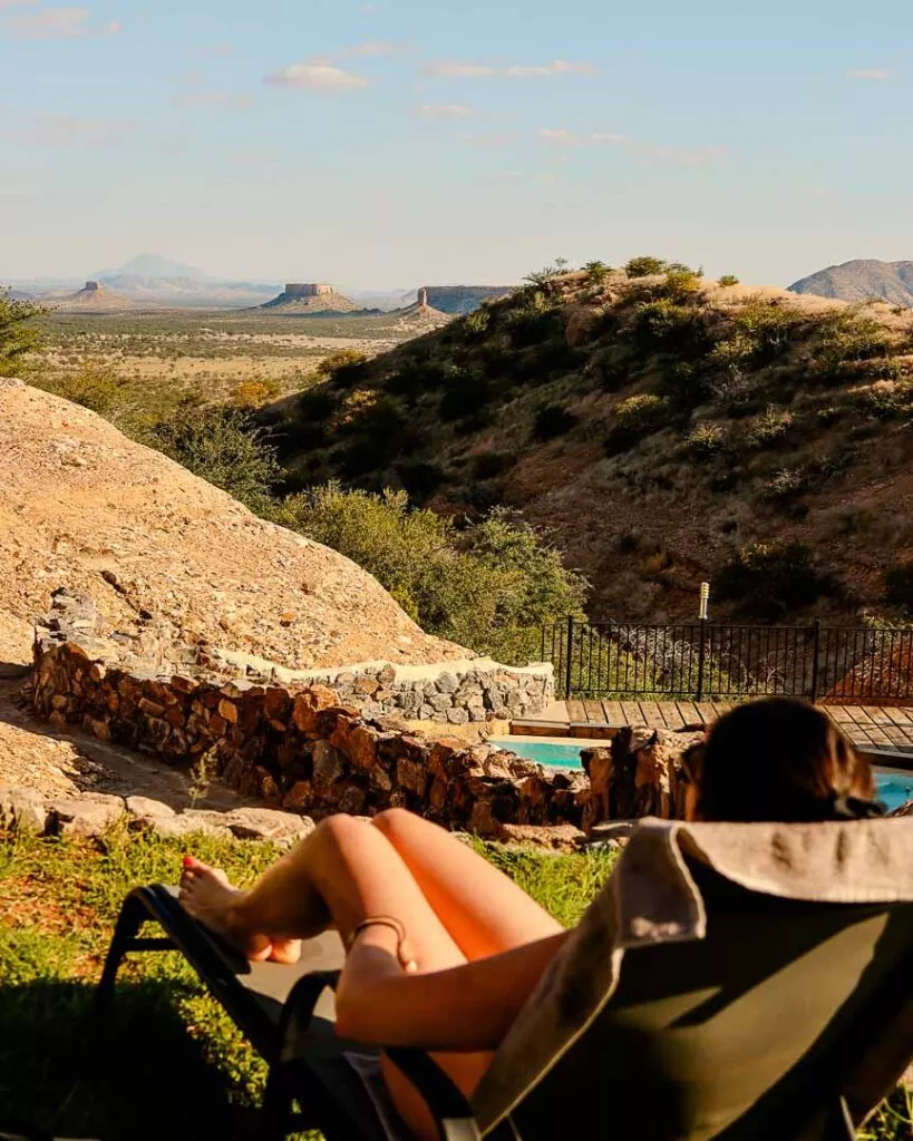 am pool entspannen bei ugab terrace lodge
