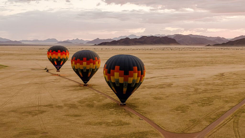 ballons in namibia kurz vor dem abheben