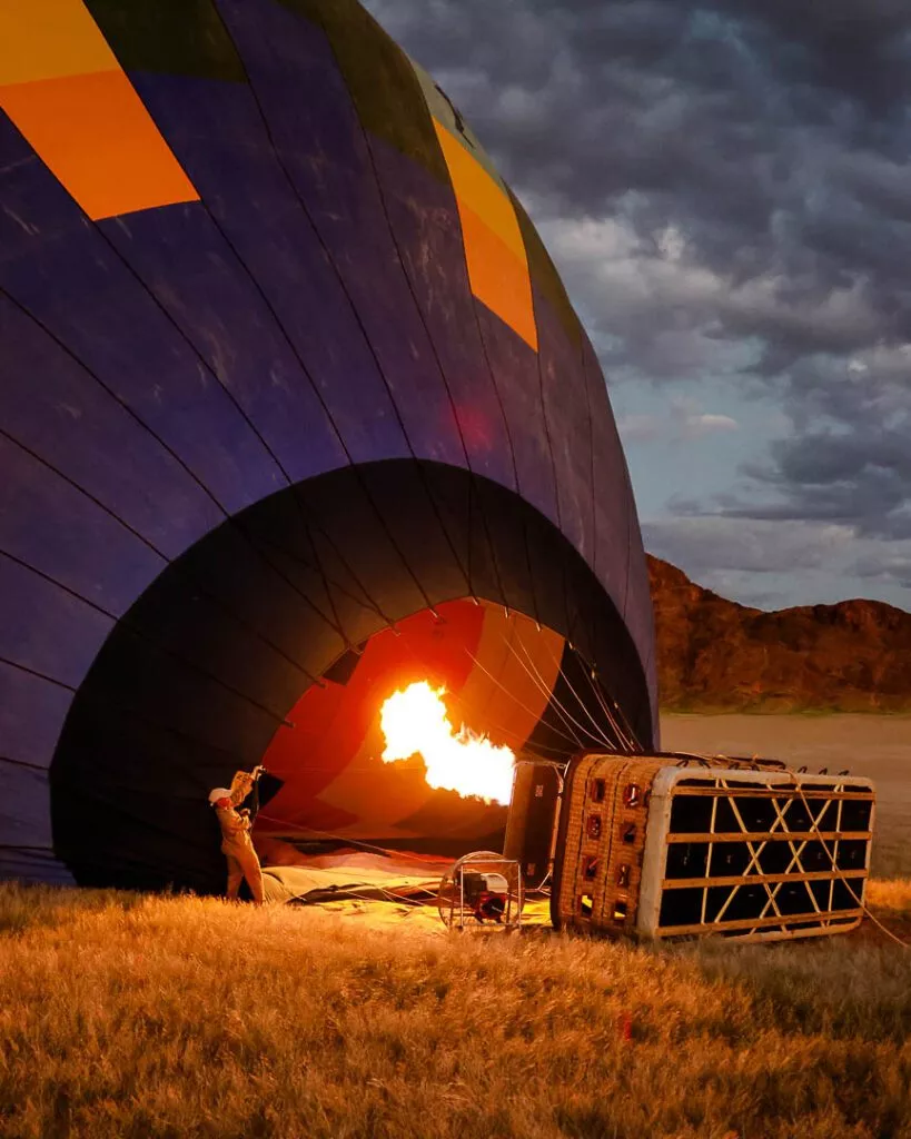 ballons werden startklar gemacht in namibia