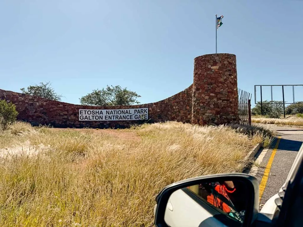 galton gate des etosha nationalparks