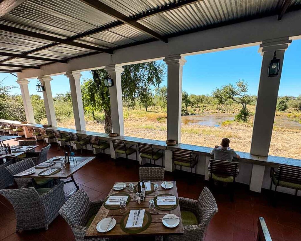 restaurant im onguma nature reserve namibia