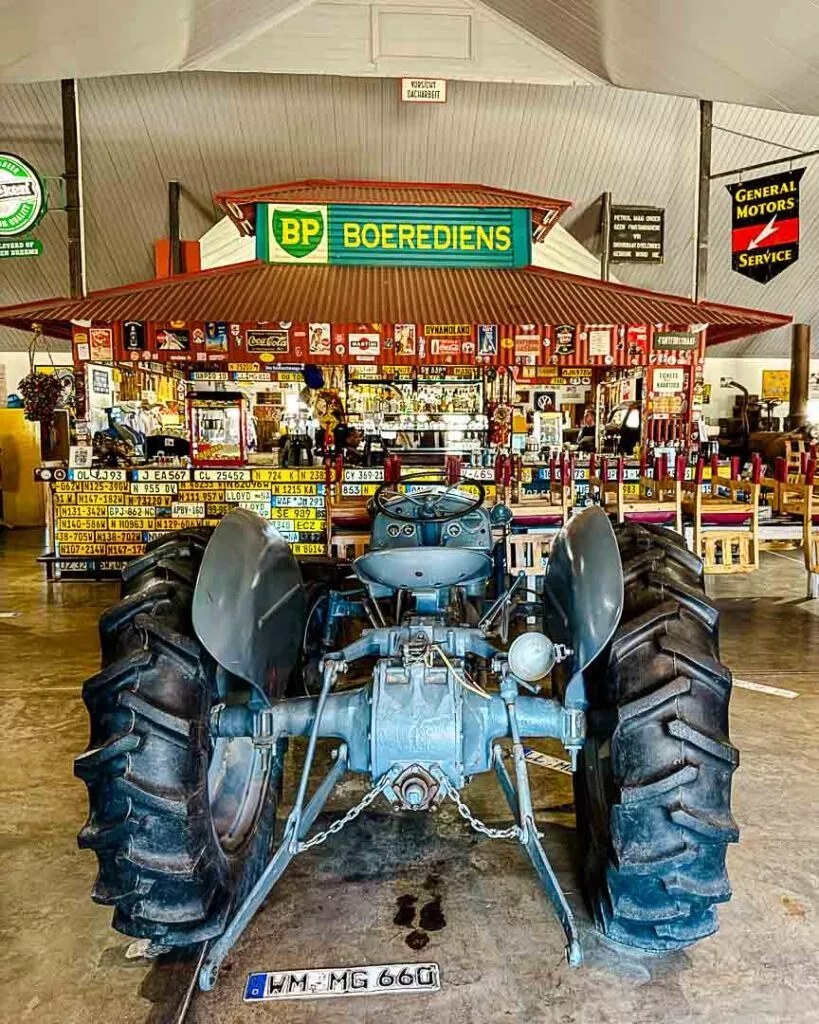 zwischenstopp namibia roadtrip beim roadhouse auf dem weg zum fish river canyon