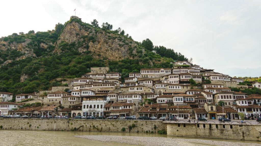 Albanien Berat Die Stadt Der 1000 Fenster