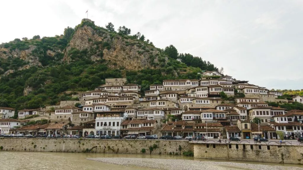 albanien berat die stadt der 1000 fenster Albanien Berat Die Stadt Der 1000 Fenster
