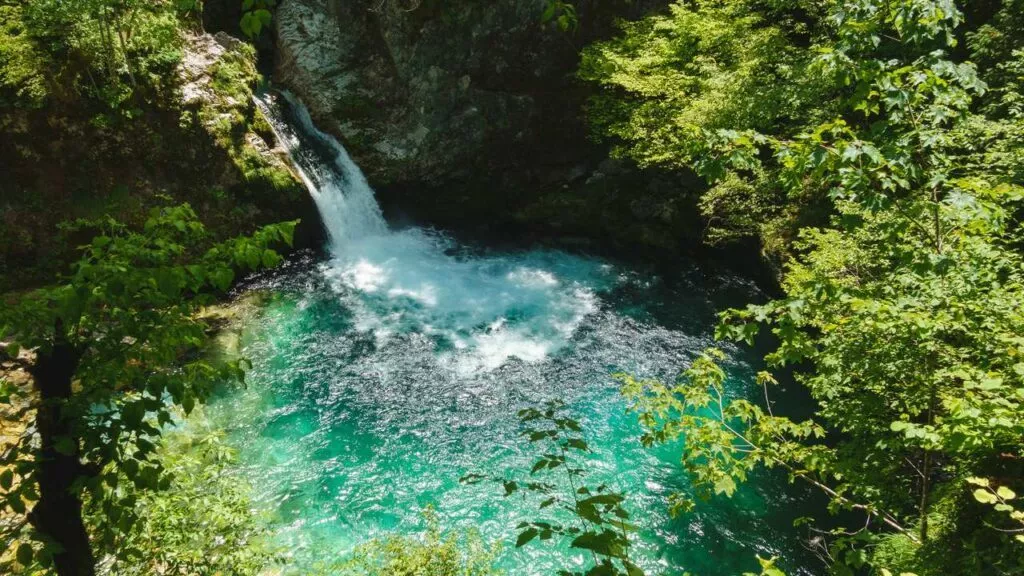 albanien blaues auge bei theth Albanien Blaues Auge Bei Theth