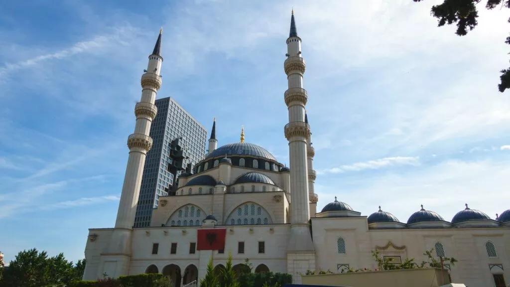 albanien die grosse moschee in tirana namazgja moschee Albanien Die Grosse Moschee In Tirana Namazgja Moschee