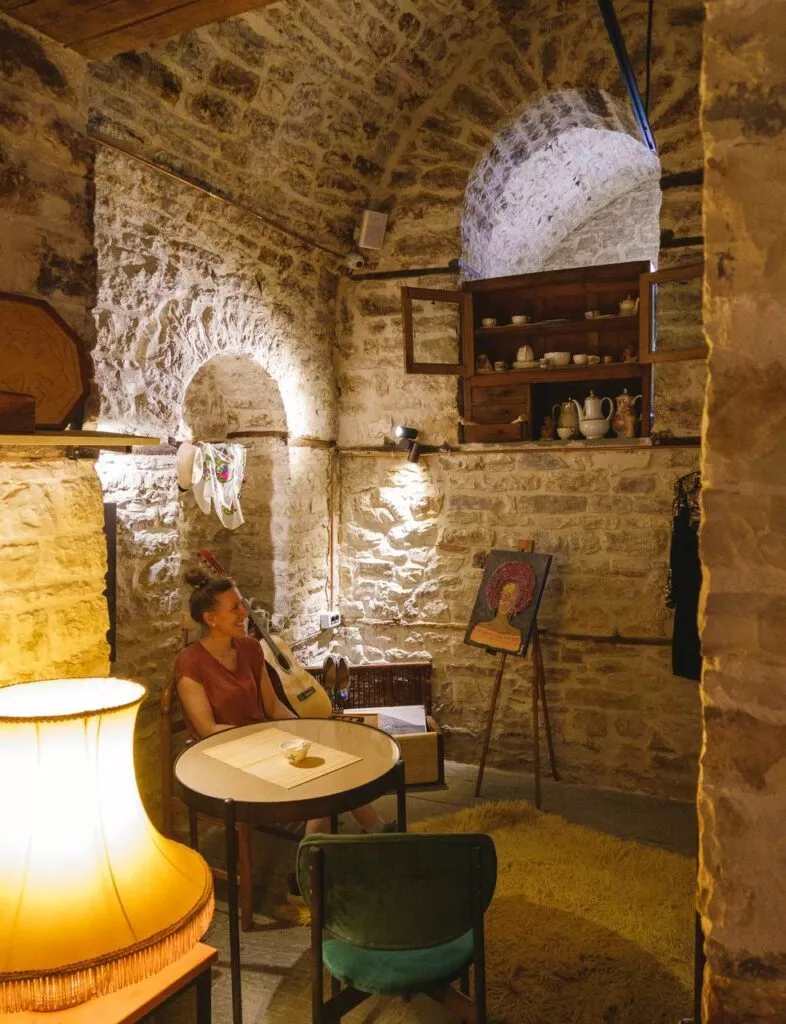 albanien gjirokaster cafe te kube Albanien Gjirokaster Cafe Te Kube