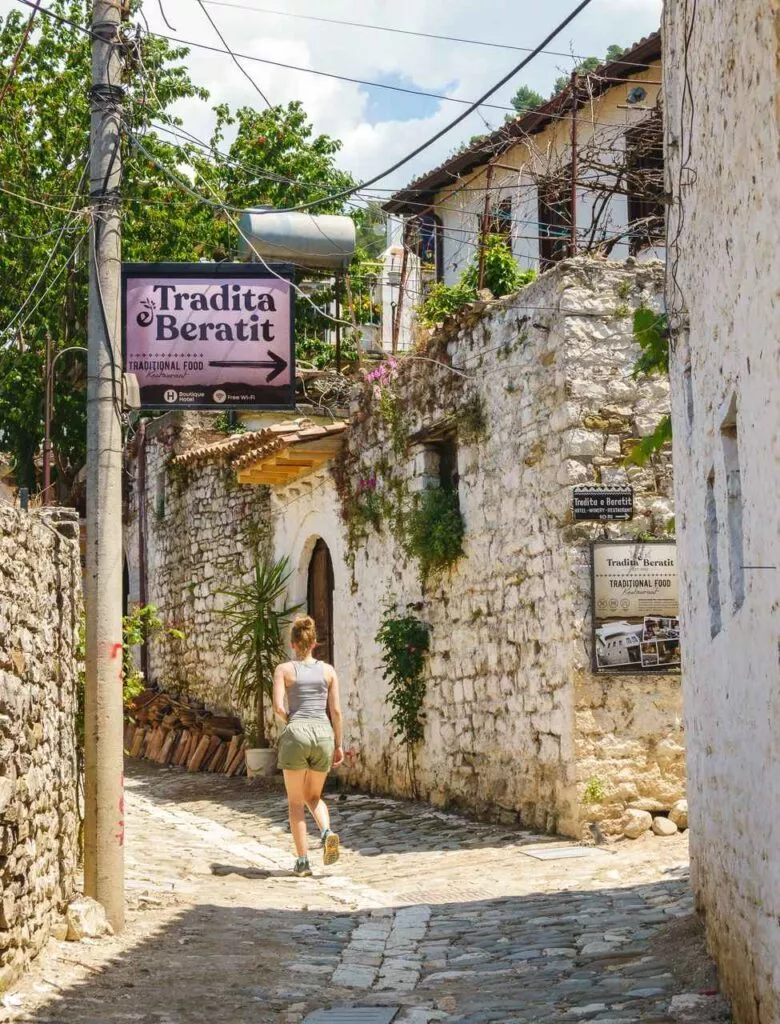 albanien kleine gasse in berat Albanien Kleine Gasse In Berat