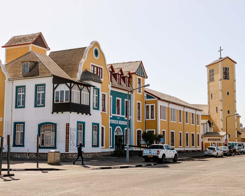 historische bunte gebaeude in swakopmund