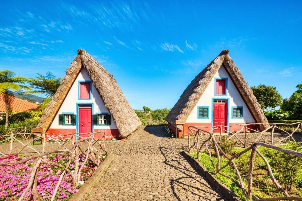 madeira traditionelle strohdachhaeuser