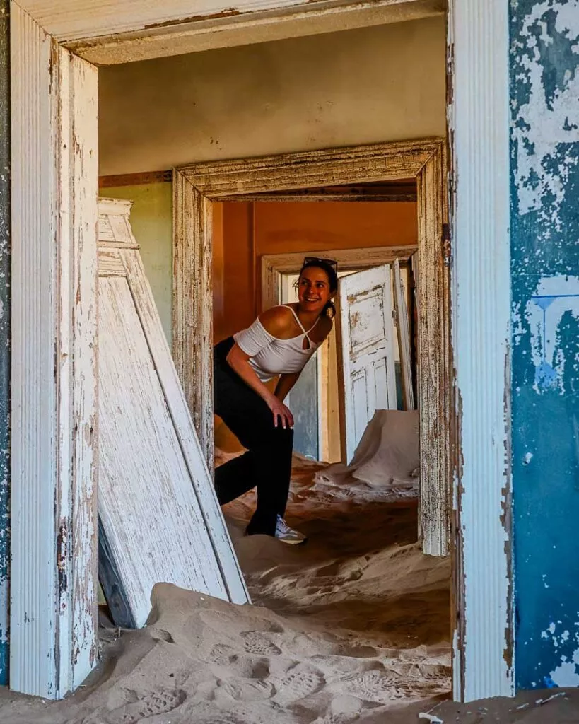 man muss sich buecken um durch die raeume zu spazieren kolmanskuppe