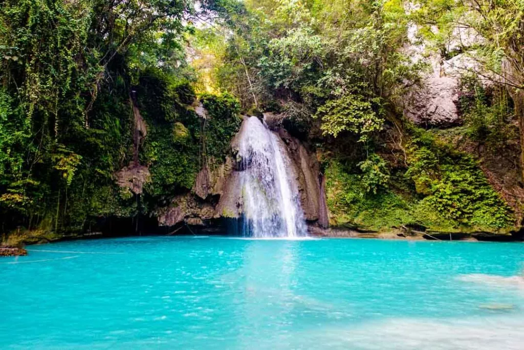 philippinen moalboal kawasan wasserfall