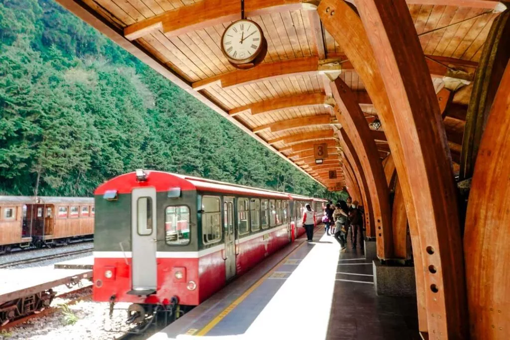 taiwan alishan forest railway taiwan alishan forest railway