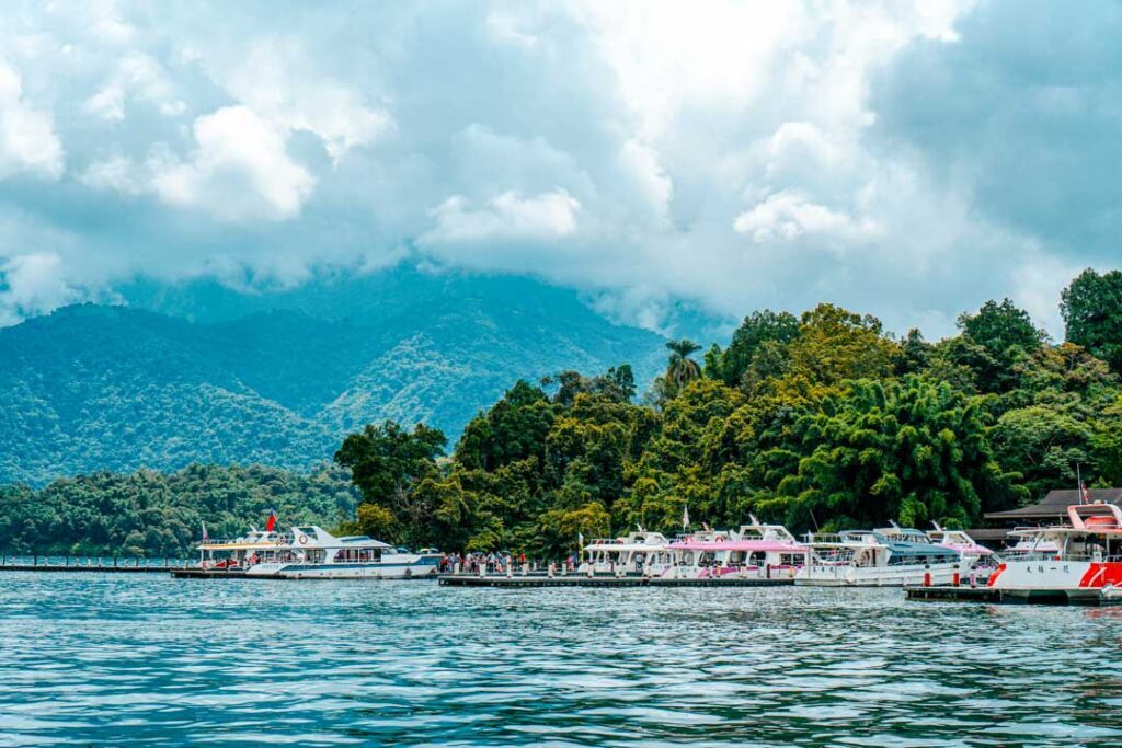 Taiwan Sonne-Mond-See Fähren