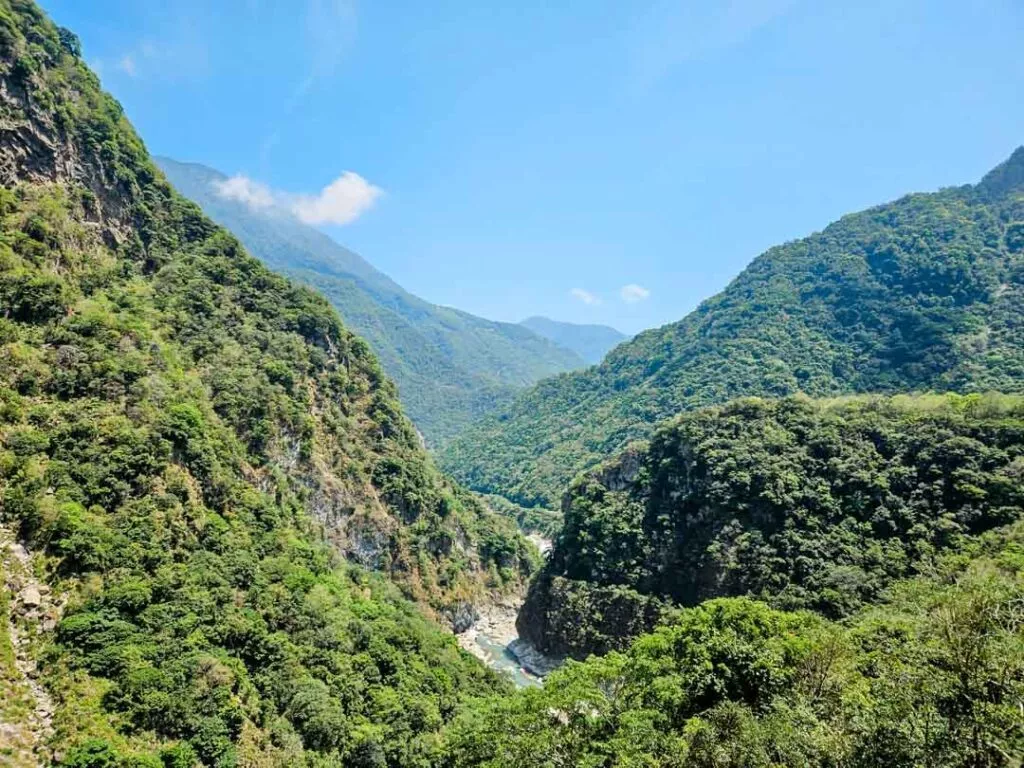 taiwan taroko aussicht von buluowan bruecke taiwan taroko aussicht von buluowan bruecke