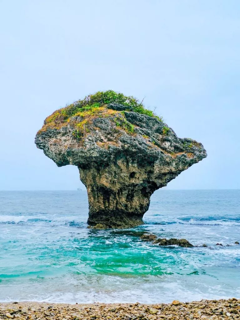 taiwan xiaoliuqiu vase rock taiwan xiaoliuqiu vase rock