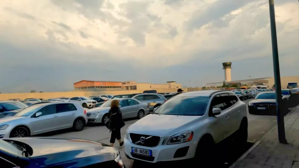 Albanien Mietwagen Abholung Flughafen Tirana