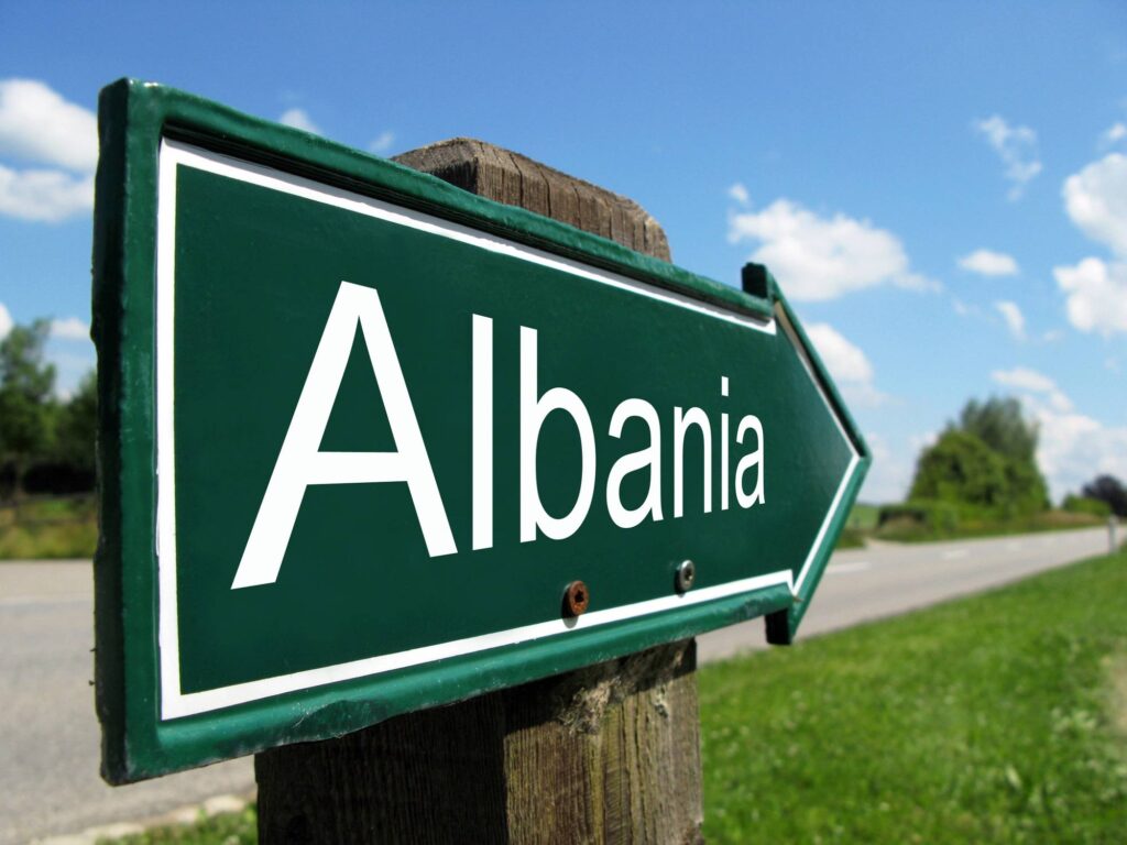 Albanien Mietwagen Depositphotos Albanien Schild