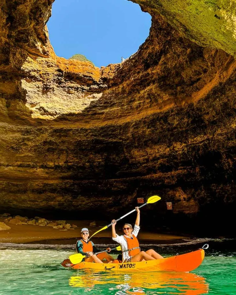 Bootsfahrt bei Benagil Höhle, Highlight an der Algarve