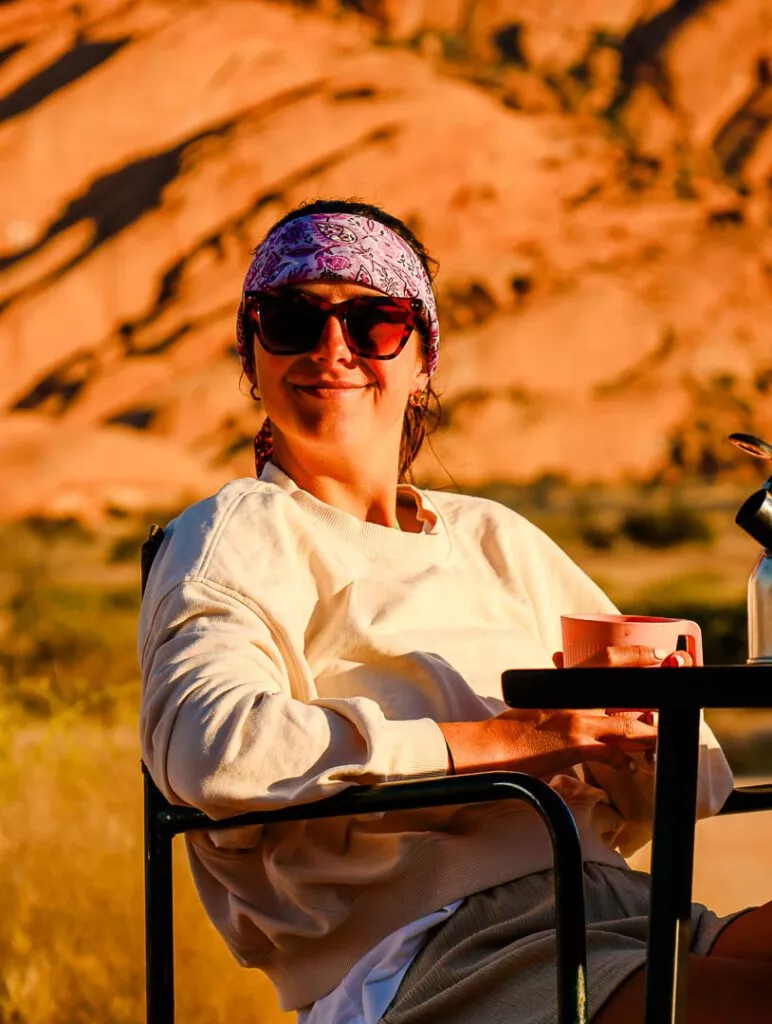 fruehstueck geniessen beim spitzkoppe campingplatz fruehstueck geniessen beim spitzkoppe campingplatz