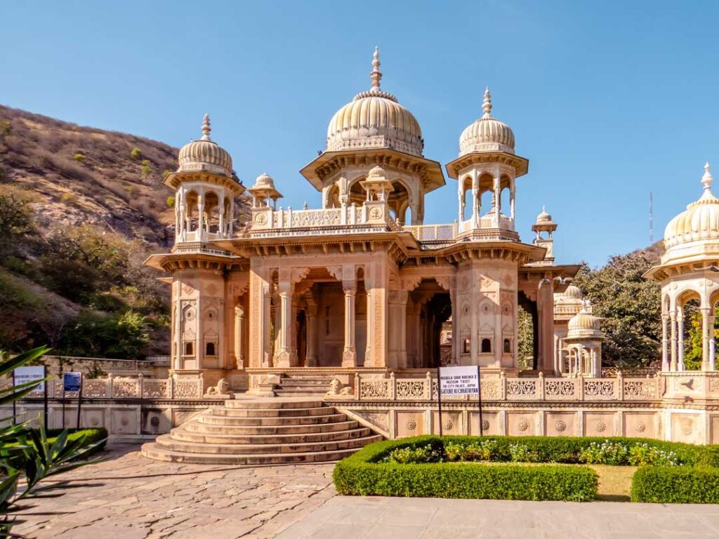 Indien Jaipur Gaitore Ki Chhatriyan